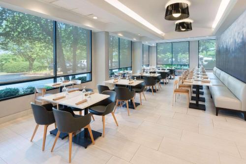 Radisson Hotel Nashville Airport Image