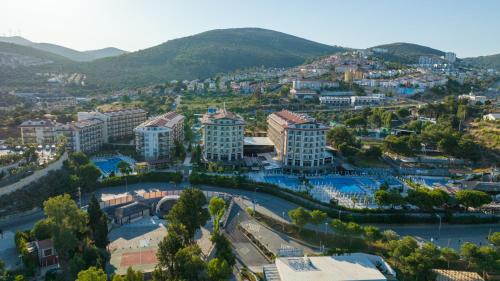 Ramada Resort Kusadasi & Golf