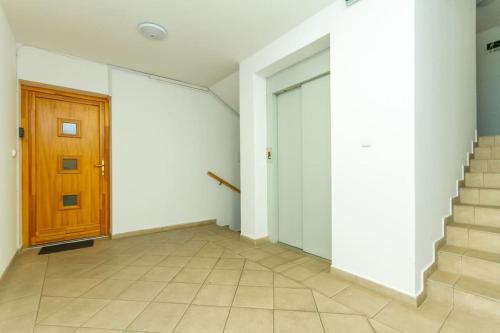 Diplomat Quarter 2 BDR Apt by NeWave Apartments 1054 Budapest, Vadász utca 28 kép - 3