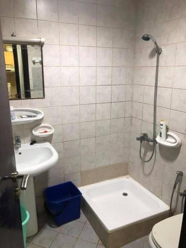 Sweet Home tesisinde bir banyo