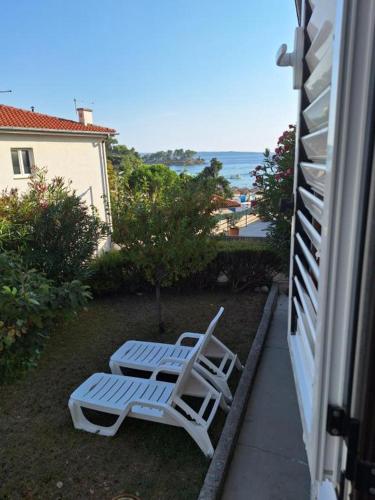 Apartment in Banjol with sea view, terrace, air conditioning, Wi-Fi (3803-1)