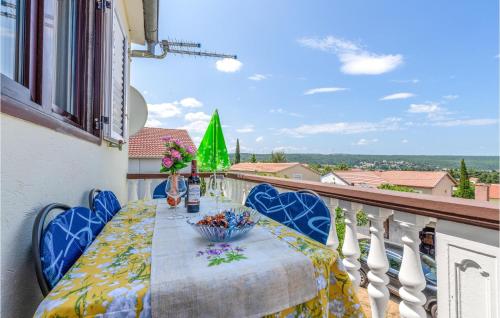 Μπαλκόνι ή βεράντα στο Stunning Apartment In Karin Gornji