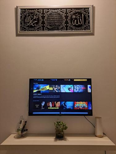TV/trung tâm giải trí tại Edaman Holiday Home
