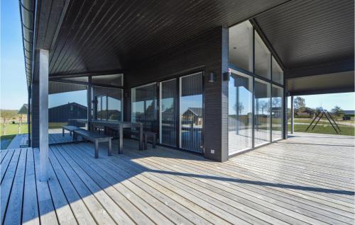 Balkón nebo terasa v ubytování Three-Bedroom Holiday Home In Haderslev