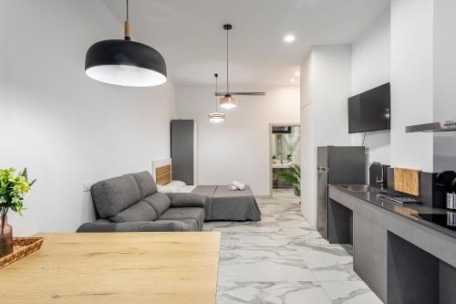 Cure Femenia Apartments RUZAFA