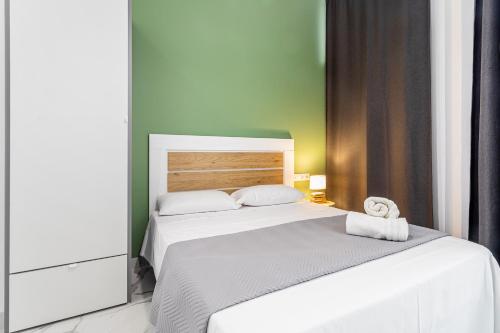 Cure Femenia Apartments RUZAFA