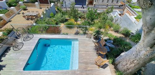 Πισίνα στο ή κοντά στο The Dragon Tree Guesthouse
