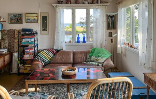 Χώρος καθιστικού στο 1 Bedroom Lovely Home In Oskarshamn