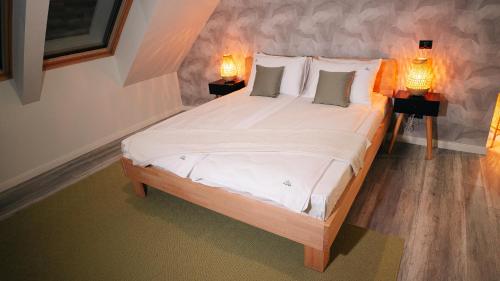 Katil atau katil-katil dalam bilik di Nature Nest Bran - Adults Only