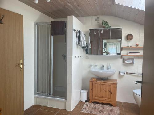 Ένα μπάνιο στο Ferienwohnung Gufler