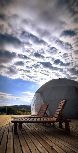 Loodusmaastik of the luxury tent lähedal
