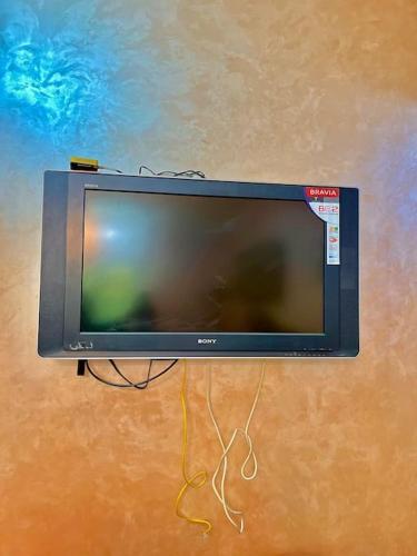 TV a/nebo společenská místnost v ubytování Luxury 5 star apartment with rooftop, security