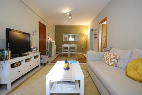 Lefka Home