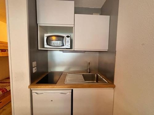 Studio économique pour 3 au cœur des Menuires - FR-1-452-38