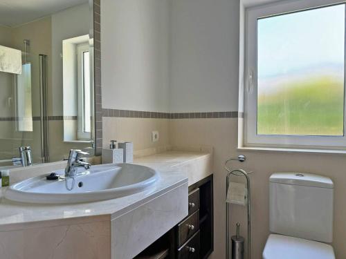 Ένα μπάνιο στο Villa Los Olivos - Ole Solutions