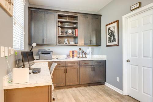 Η κουζίνα ή μικρή κουζίνα στο Near Airport and Dtwn Atlanta Union City Gem!