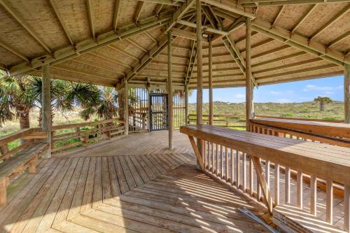 Μπαλκόνι ή βεράντα στο Ohana Bliss l 2 Pools l Walk to Beach