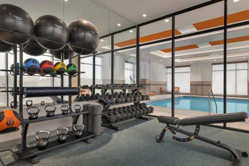Fitness centrum a/nebo fitness zařízení v ubytování Hyatt Place Windsor