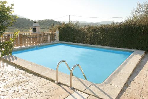 Bazén v ubytování Casa Rural El Cuco nebo v jeho okolí