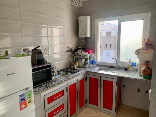 Appartment in Agadirにあるキッチンまたは簡易キッチン