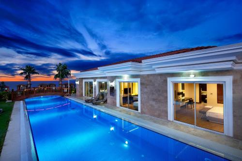Hồ bơi trong/gần Bellis Deluxe Hotel & Heated for Winter Aqua Park