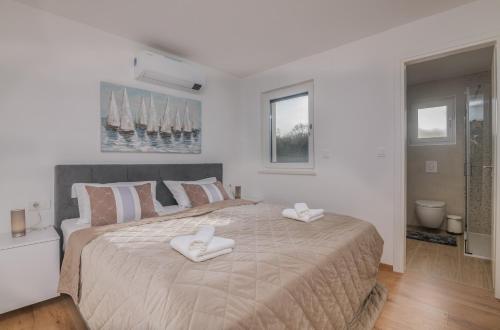 Apartments with parking space Vantacici, Krk - 23582