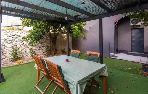 Pet Friendly Apartment In Pula With Wifi