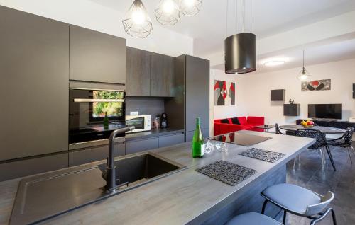 Pet Friendly Apartment In Pula With Wifi