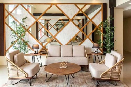 Cozy Unit Right by the Pool with Massage