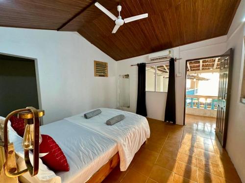 Gallery image of Ridingsolo Beach Resort in Arambol
