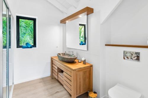 Φωτογραφία από το άλμπουμ του Villa prestigieuse avec vue spectaculaire sur l Anse Marcel σε Anse Marcel 