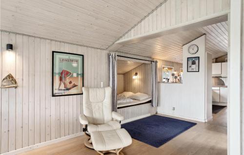 Katil atau katil-katil dalam bilik di 3 Bedroom Pet Friendly Home In Hjørring