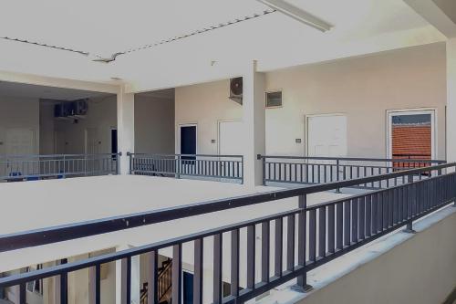 Φωτογραφία από το άλμπουμ του Waringin Guest House Tegal Mitra RedDoorz σε Tegal