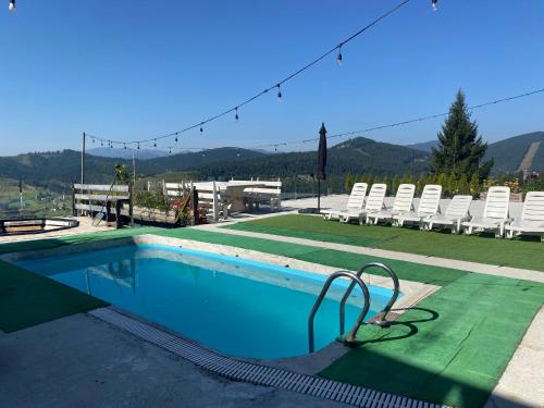 Bazén v ubytování Private Cottage 375 nebo v jeho okolí