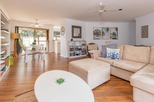 Φωτογραφία από το άλμπουμ του Villa 1 44 Mirage Drive σε Tuncurry