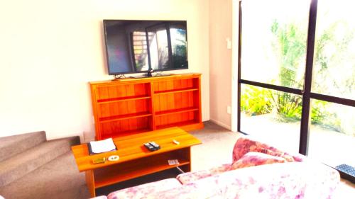 Gallery image of Beachside Hideaway - pet friendly in Cable Bay