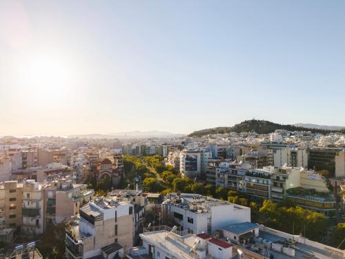 Γενική άποψη της πόλης Αθήνα ή θέα της πόλης από  αυτό το ξενοδοχείο διαμερισμάτων