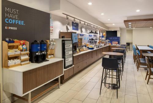 Holiday Inn Express New York City Chelsea, an IHG Hotel Image