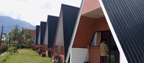 Pemandangan gunung umum atau pemandangan gunung yang diambil dari lodge