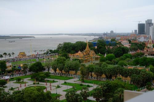 a view of the city of phnom penh and the river at Hyatt Regency Phnom Penh in Phnom Penh