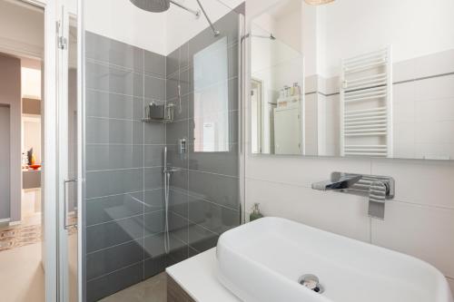 GuestHost - M4 Argonne Cosy Apartment