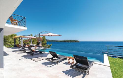 Φωτογραφία από το άλμπουμ του Awesome Home In Karbuni With Sauna σε Prizba