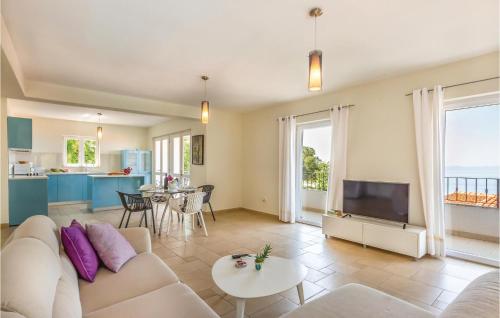 TV a/nebo společenská místnost v ubytování Holiday Home Gornji Tucepi 36