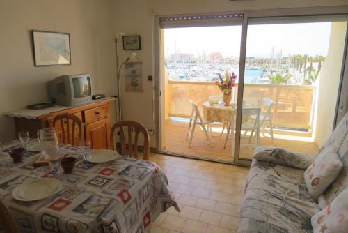 Photo de la galerie de l'établissement Appartement accès direct plage - Parking Privé 4ESC203, au Barcarès