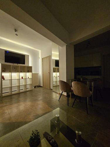 Acvi Lux - City Center by Seafront Area