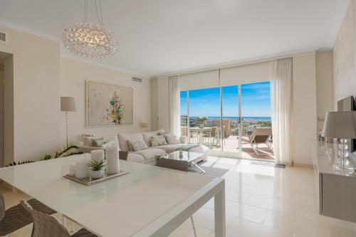 Casa Eso es Oro Estepona - Stunning Views And Peaceful Escape - 2 Communal Pools photo 8