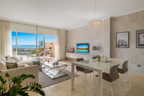 Casa Eso es Oro Estepona - Stunning Views And Peaceful Escape - 2 Communal Pools photo 10