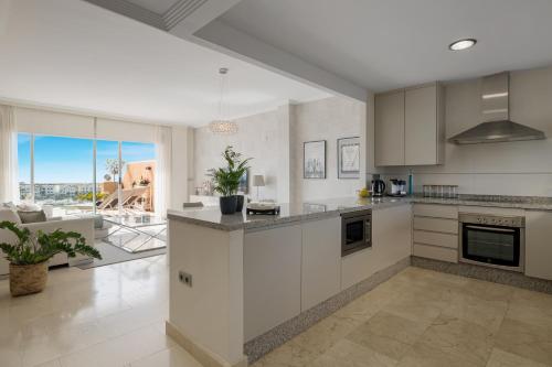 Casa Eso es Oro Estepona - Stunning Views And Peaceful Escape - 2 Communal Pools photo 13