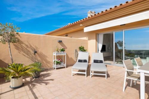 Casa Eso es Oro Estepona - Stunning Views And Peaceful Escape - 2 Communal Pools photo 15