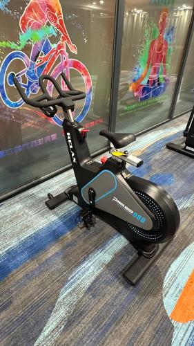 a exercise bike on display in a room at Holiday Inn Express Zhengzhou Zhengdong by IHG in Zhengzhou